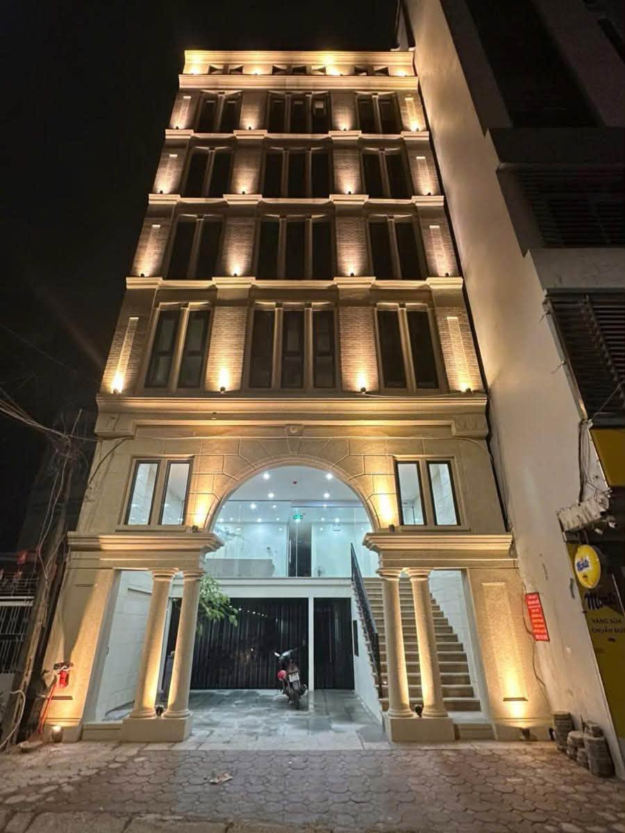 Bán Tòa Nhà Hoàng Hoa Thám Ba Đình 295m2 8 Tầng Dòng Tiền